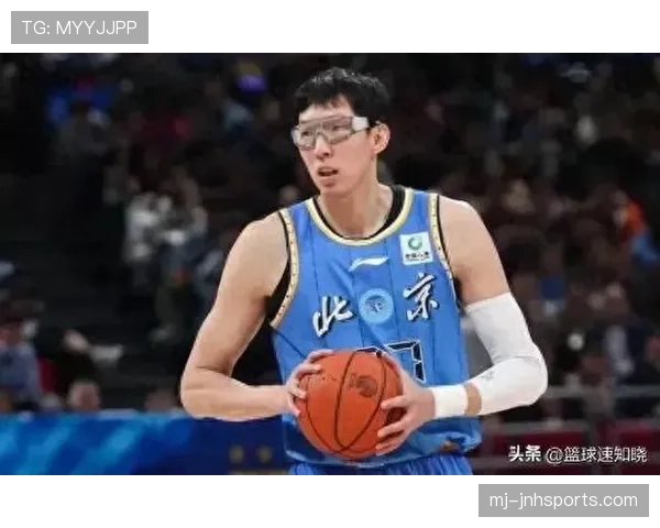 看到周琦走出球馆被几辆豪车迎接,我差点忘了这是场篮球赛 看到周琦走出球馆被几辆豪车迎接,我差点忘了这是场篮球赛